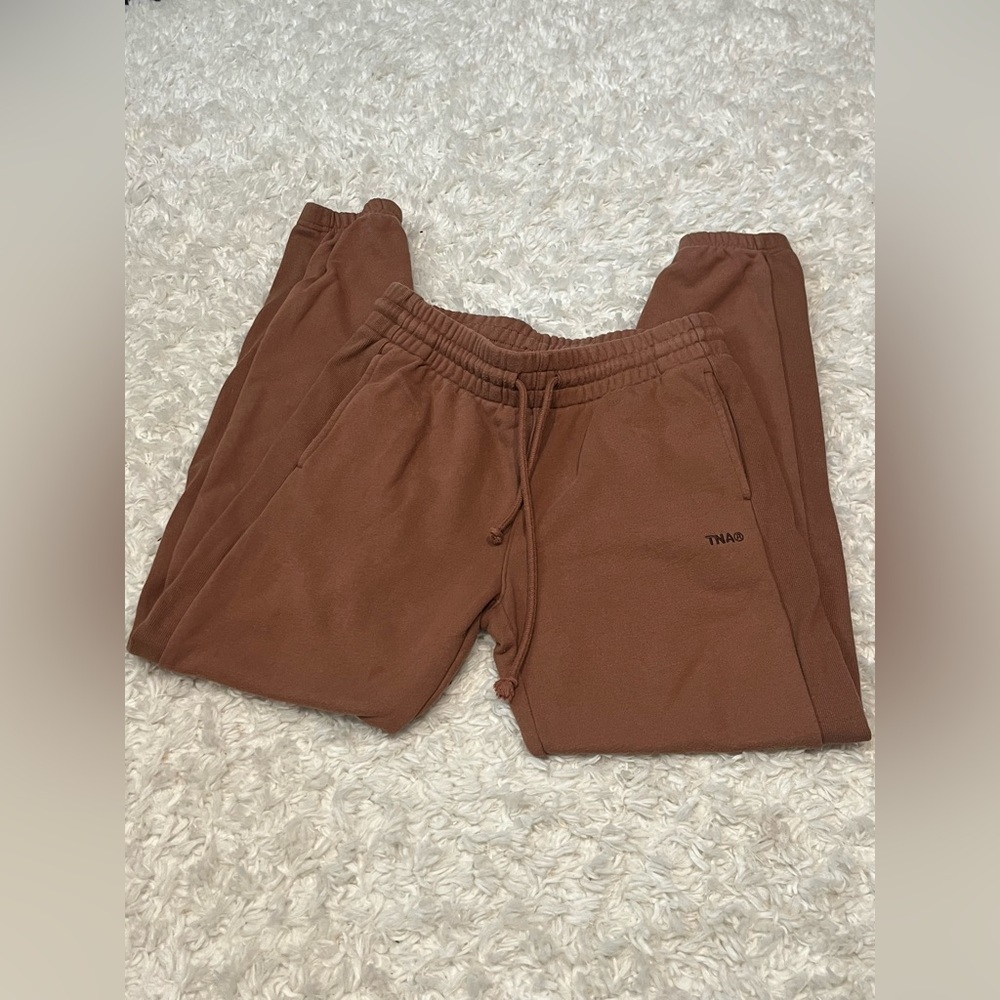 Brown Aritzia TNA boyfriend got cuffed sweatpants size Extra Small